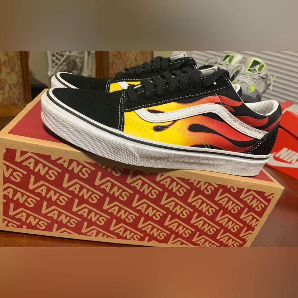 Vans old Skool flames